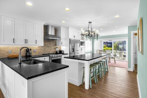 Fridge, microwave, oven, stovetop - Conley A Sound Front Townhome with Boat Slip! (Wrightsville Beach)