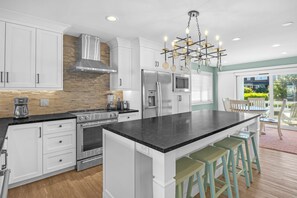 Fridge, microwave, oven, stovetop - Conley A Sound Front Townhome with Boat Slip! (Wrightsville Beach)