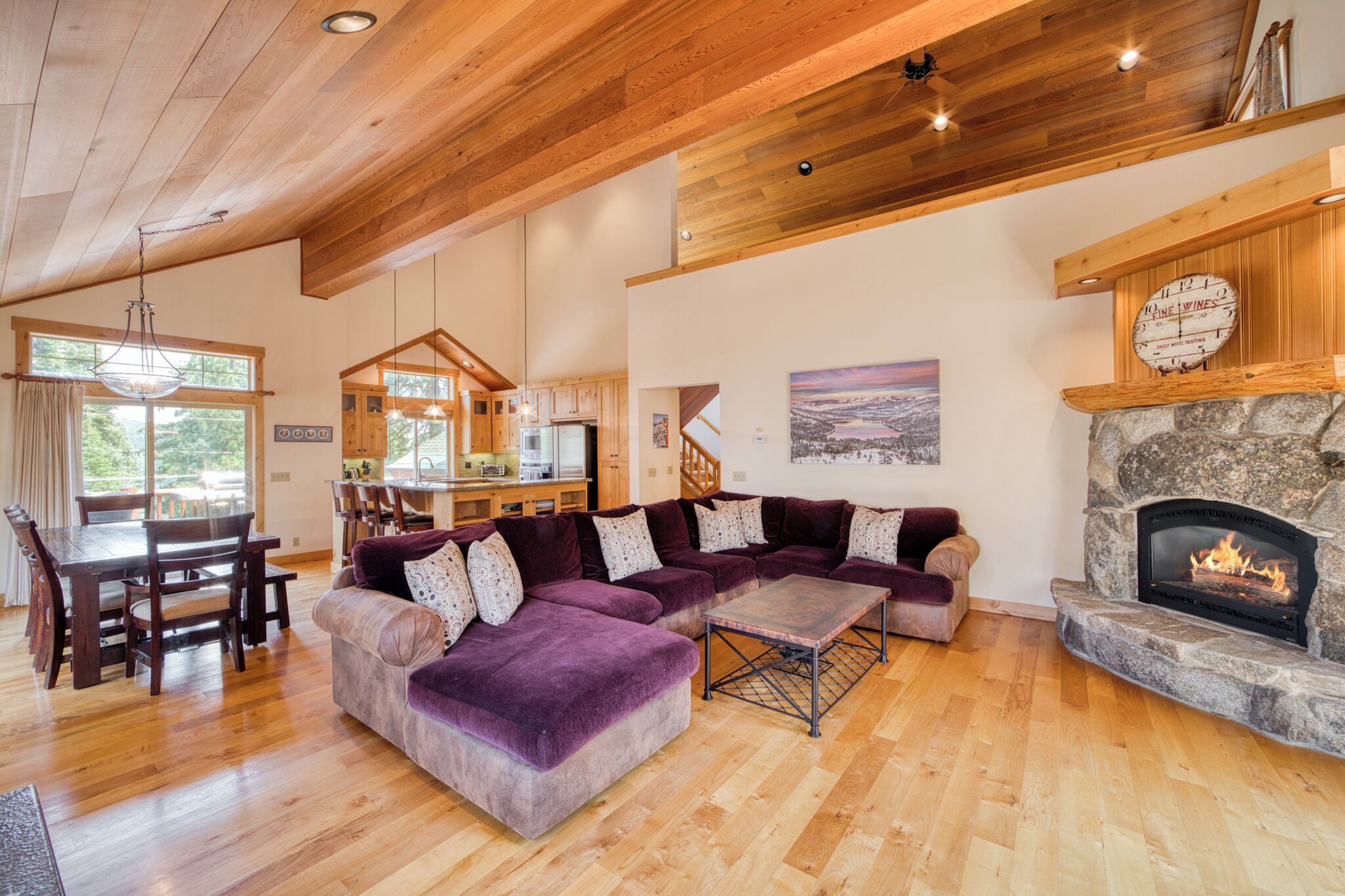 TV, fireplace, offices