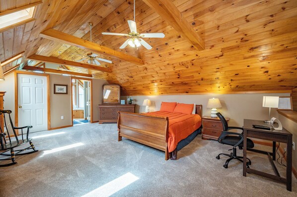 6 bedrooms, free WiFi, bed sheets