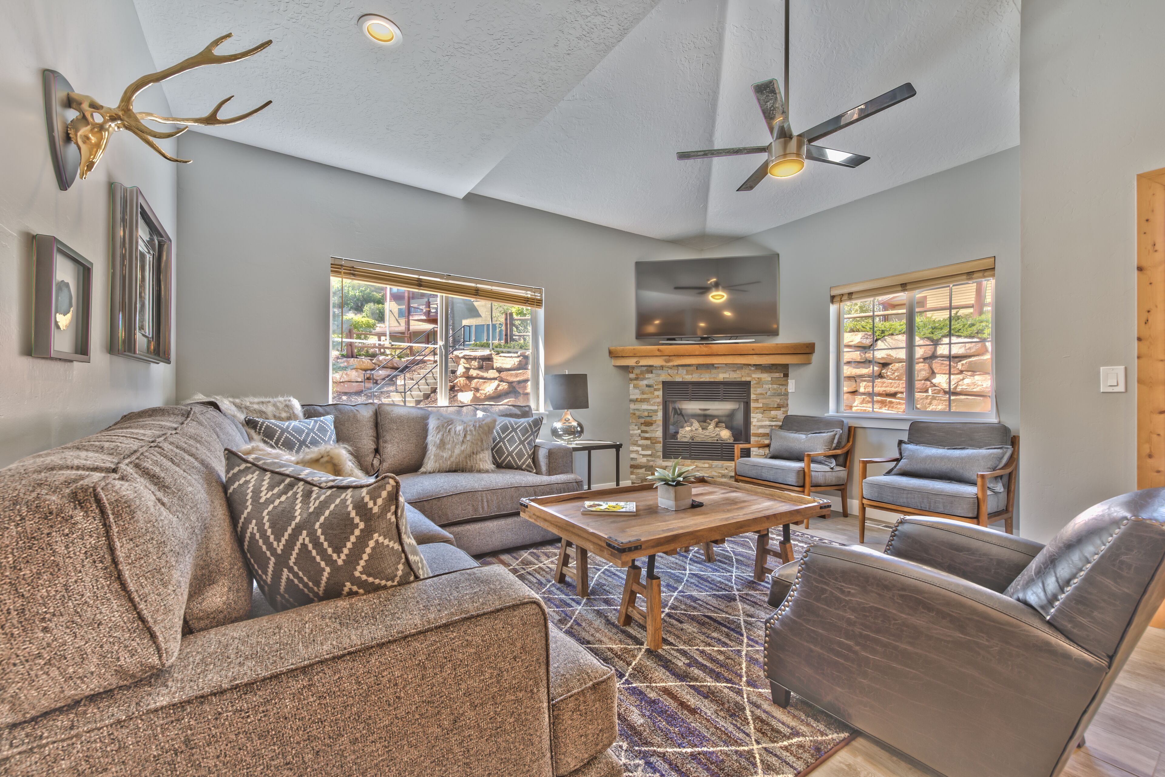 Luxury Amenities, Great Location & Outdoor Recreation! Bear Hollow Getaway
