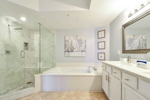 Shower, jetted bath, hair dryer, towels