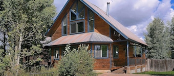 Pooches Paradise, Elk Ave location! Dog friendly!