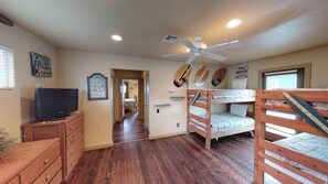 5 makuuhuonetta, Wi-Fi, vuodevaatteet