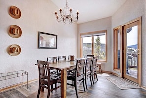 Dining - Spacious 4BR townhome in Breckenridge with amazing views and hot tub at Charter Ridge 60. (Breckenridge)
