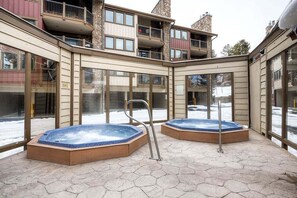 Communal Hot Tubs - Park Place 101C - Breckenridge Vacation Rental - Park Place 101C-Breck Condo 1 Block to Main St, Gas Fireplace, Ski Locker (Breckenridge)