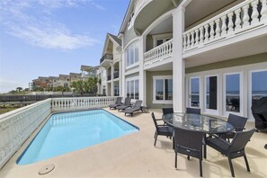 Beheizter Pool