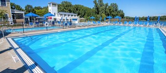 Starry Nights at Beachwalk • Sleeps 18 by Lake Michigan
