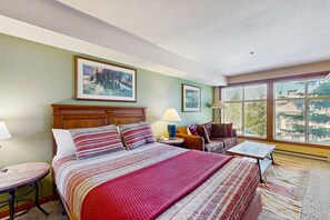 3 chambres, accès à Internet, literie fournie