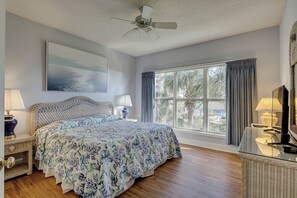 2 bedrooms, WiFi, bed sheets - GREAT Views Luxury 2 BR 2 BA Fitness Center Pool Bikes & Beach Gear included (Hilton Head Island)