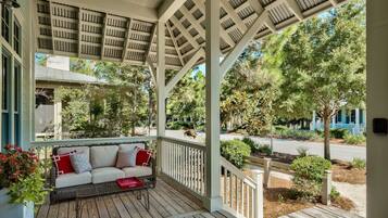 House, 4 Bedrooms | Garden view