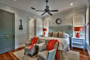 Casa, 4 quartos | 4 quartos, ferros/tábuas de passar roupa, Wi-Fi de cortesia