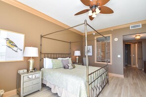 5 bedrooms, iron/ironing board, free WiFi, bed sheets