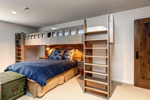 4 habitaciones, tabla de planchar con plancha y wifi gratis 