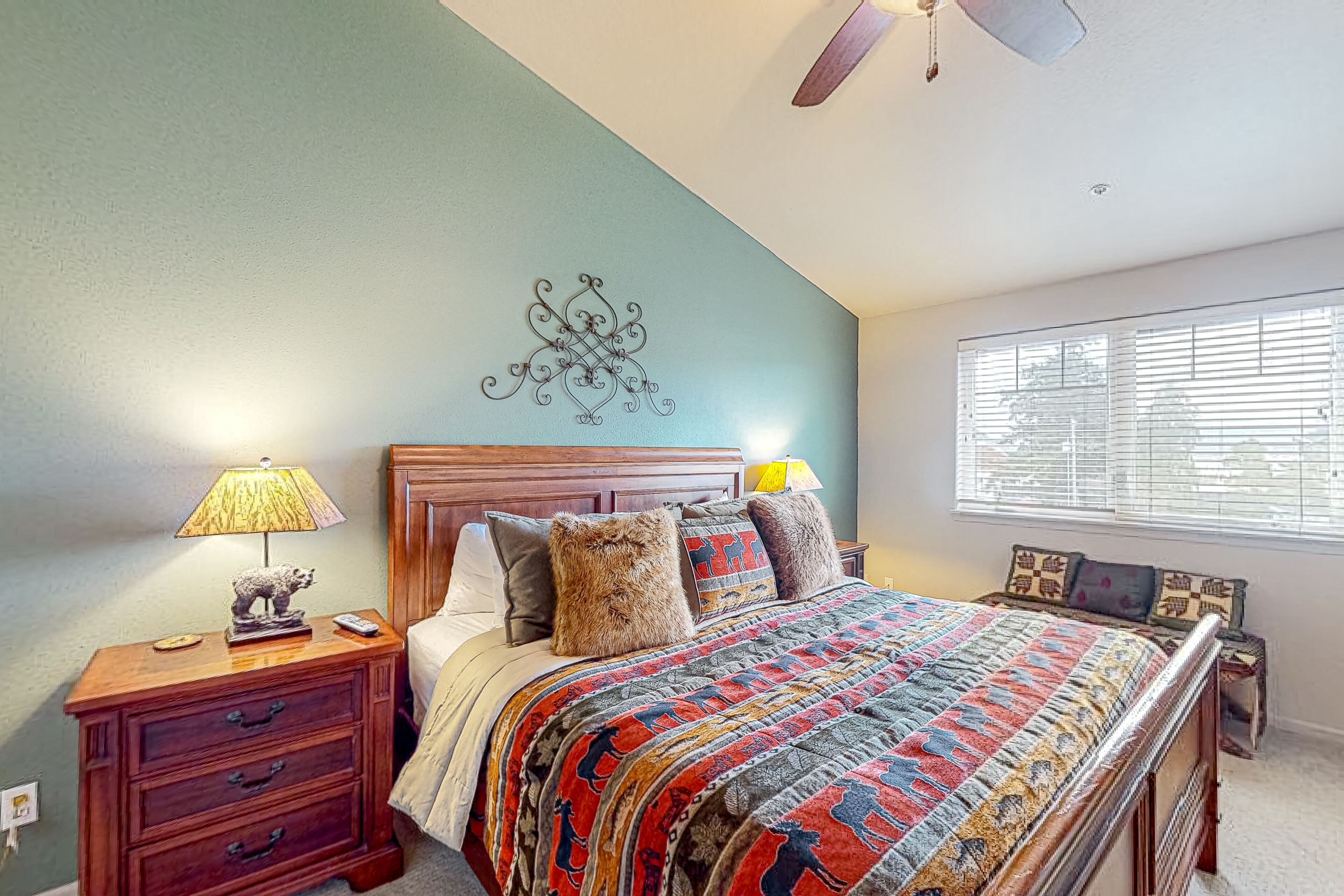 2 chambres, fer et planche à repasser, accès Internet, draps fournis