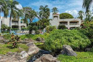 Property grounds - Beautifully Decorated! Very private! Partial Ocean View! Palms at Wailea 2202 (Wailea)