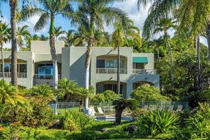 Exterior - Beautifully Decorated! Very private! Partial Ocean View! Palms at Wailea 2202 (Wailea)