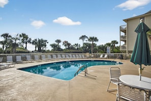 Pool - Breakers 139 - Remodeled Ocean Front Condo! (Hilton Head Island)