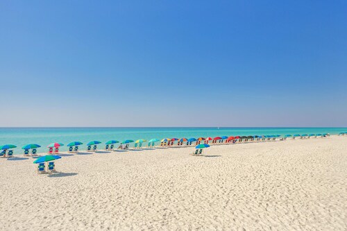Coastal Chic ja graniitti ilmaisella golfilla ja aktiviteetteilla! Sandpiper Cove 3100