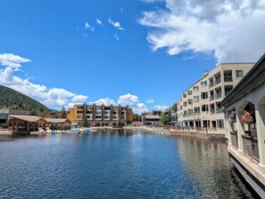 Exterior - Beautiful studio with a hot tub onsite & shuttle (Keystone)