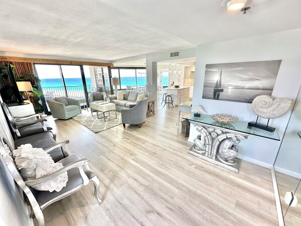 Una televisión, un reproductor de DVD