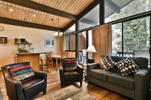 TV, fireplace, DVD player