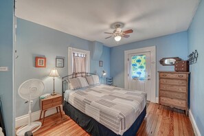 4 chambres, fer et planche Ă repasser, Wi-Fi, draps fournis