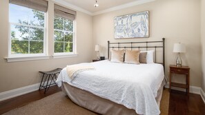 4 chambres, fer et planche à repasser, Wi-Fi gratuit, draps fournis