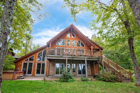 Exterior - Dog Friendly Retreat w/ Indoor Pool, Hot Tub & Spa (Mchenry)