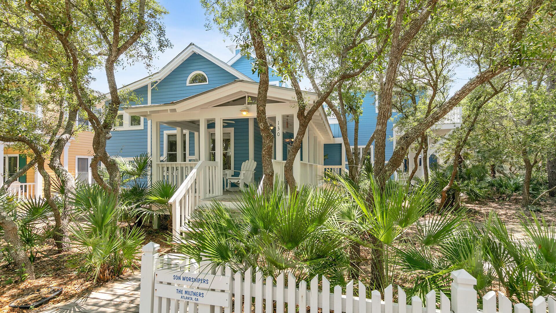 Seaside "Son Worshipers" |3BR w/ tower BR | Sleeps 8 | Close to 2 Pools