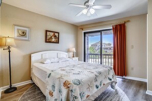6 bedrooms, iron/ironing board, WiFi, bed sheets - Oceanside:  2 minute walk to beach!  Private pool, Tiki bar, Hot Tub! Sat.-Sat. (Corolla)