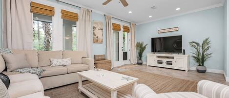 Smart TV, lettore DVD, biblioteca musicale