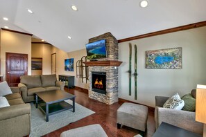 TV connectée, cheminée