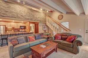 Flat-screen TV, fireplace