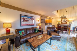 Interior - Ski-In/Out Pet-Friendly Condo w/ Spa, Pool 381 (Mammoth Lakes)