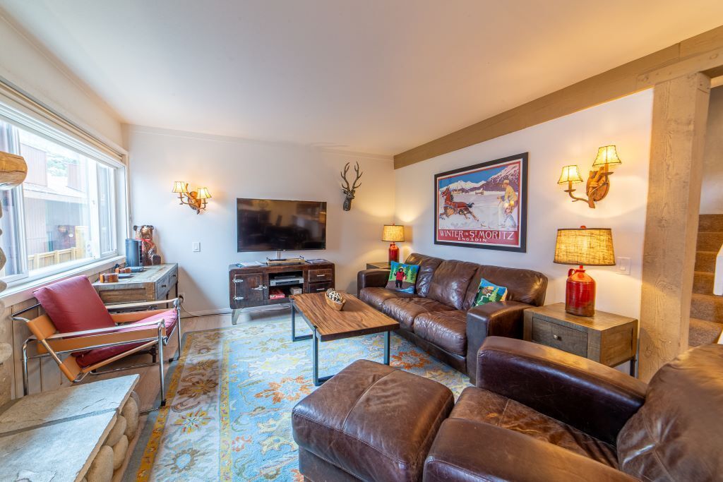 Smart TV, fireplace, video games, DVD player