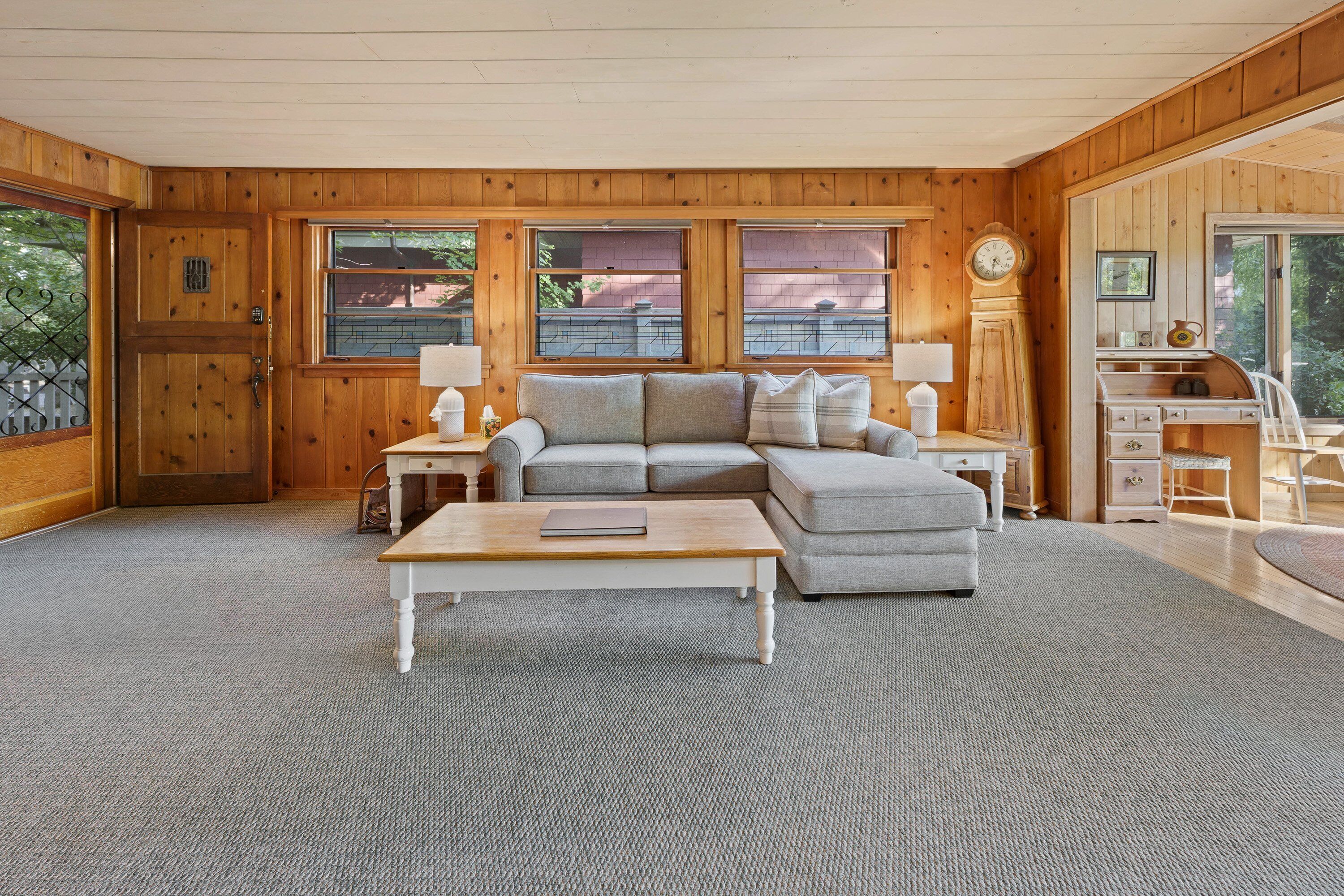 Télévision, cheminée