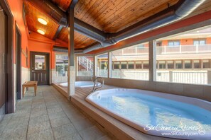 Indoor spa tub
