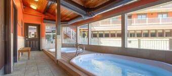 Unbeatable Location - In The Heart of Breckenridge. Ski In Access. SM214