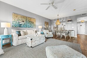 Een smart-tv en een dvd-speler