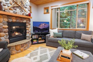 Smart TV, fireplace, DVD player, table football