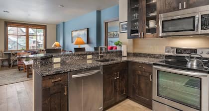 Zephyr Mtn Lodge 1508 de WPLCo | Tout haut de gamme | Nouveau décor | Zone de base