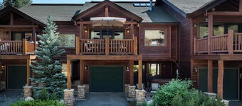 ☼ Ski Resort Views From Deck | Slopeside 202 | Private Hot Tub