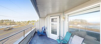Loft frente al mar apto para perros con vistas al mar y al mar, a una cuadra del puerto