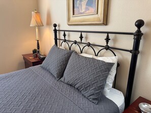 3 bedrooms, iron/ironing board, free WiFi, bed sheets - Par-Tee House by Mesquite Vacation Rentals with Community Amenities and $510 in free daily activities (Mesquite)