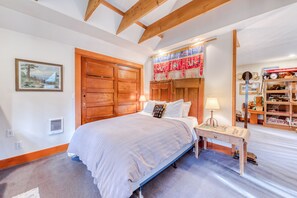 1 bedroom, iron/ironing board, WiFi, bed sheets