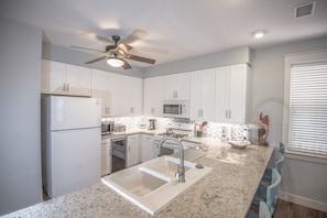 Kitchen- recently remodeled