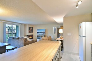 Interior - Trails End Slopeside Condo: Ski-In/Out, Walk to Town! (Breckenridge)