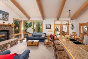 Smart TV, fireplace, DVD player