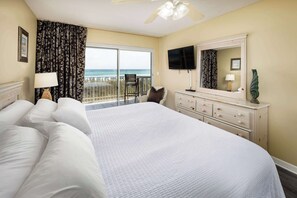 2 bedrooms, iron/ironing board, free WiFi, bed sheets - Summerlin 102/🌊Gulf Front/ 🏖️Beach Service (Fort Walton Beach)